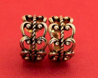 Victorian Gold Tone Heart-Shaped Clip On Earrings by Avon F20