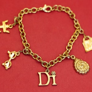 7 1/2 inch, Vintage Gold Tone Round Circle Links Elegant Charm Bracelet - F41
