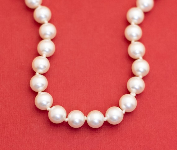 18 inch, Vintage White Faux Pearl Beaded Necklace… - image 1