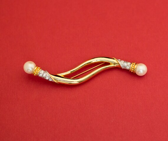 Vintage Victorian Style Faux Pearl Elegant Brooch… - image 2