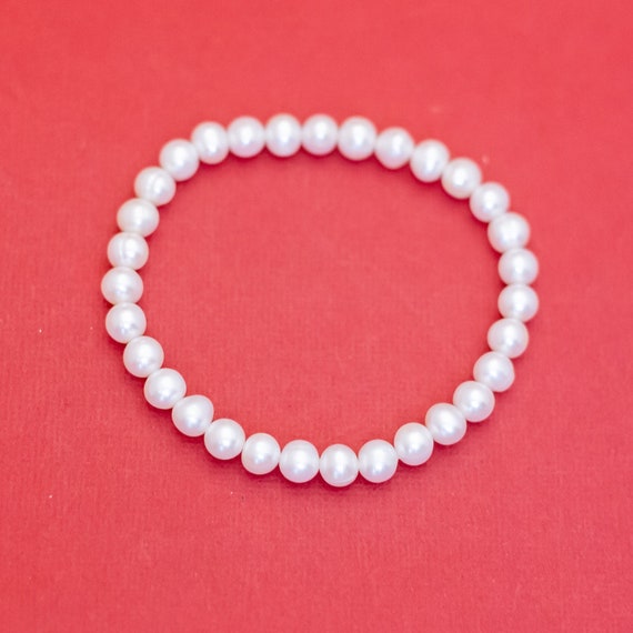 7 1/2 inch, Vintage Elegant White Pearl Bracelet … - image 1