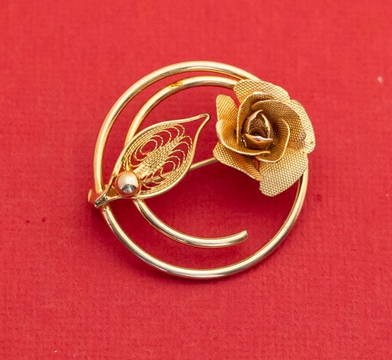 Vintage Golden Rose Brooch - F28 - image 1