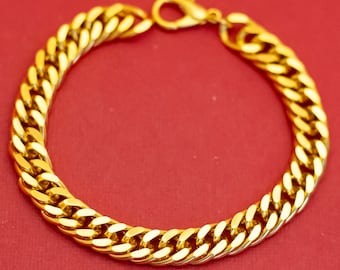 8 1/2 inch, Vintage Gold Tone Curb Chain Bracelet - F44