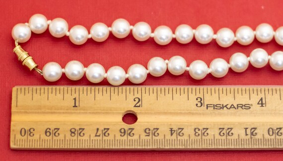 18 inch, Vintage White Faux Pearl Beaded Necklace… - image 3