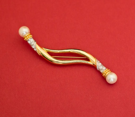 Vintage Victorian Style Faux Pearl Elegant Brooch… - image 1