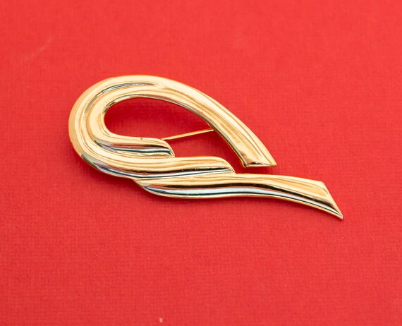 Vintage Gold Tone Wavy Curly Abstract Brooch - F9 - image 1