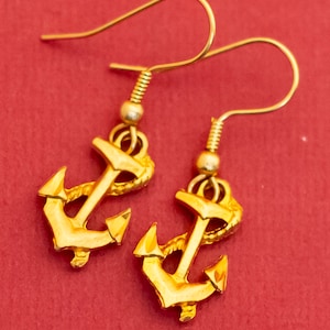 Vintage Gold Tone Anchor Nautical Dangle Earrings - F32