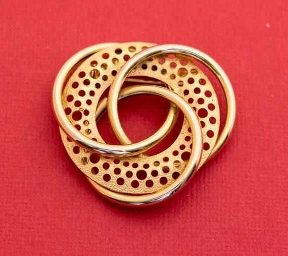 Vintage Gold Tone Abstract Trinity Wheel Brooch F… - image 1