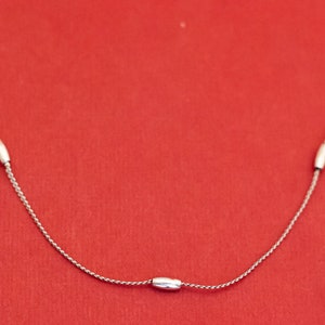 17 inch, Vintage Minimalist Twist Rope Chain Link Necklace by Avon - F35