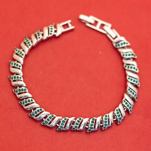 7 1/2 inch, Vintage Wavy Green Rhinestones Silver Tone Bracelet - F40