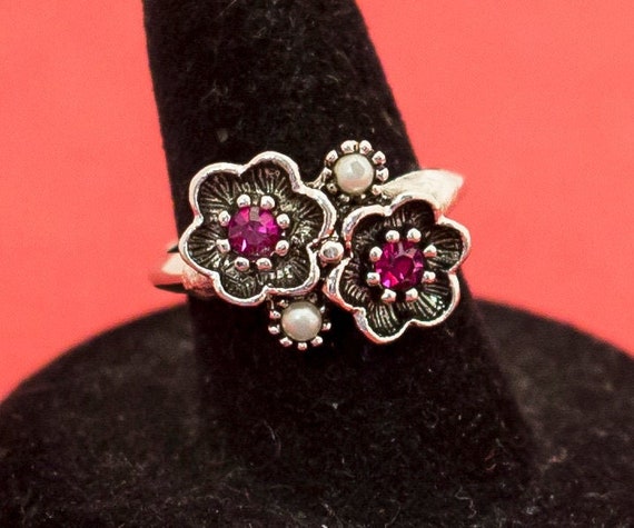 Vintage Floral Pink Ruby and Faux Pearl Buds Ring… - image 1