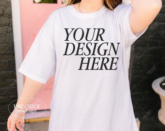 ホワイトコンフォートカラーズ 1717 モックアップ：トレンドのTシャツモックアップ（デジタル .JPEG）