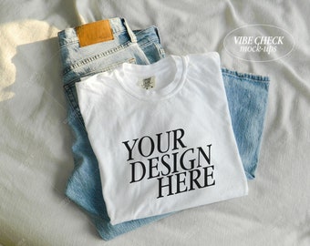 White Comfort Colors 1717 モックアップ：折り畳んだTシャツ（JPEGデジタルファイル）