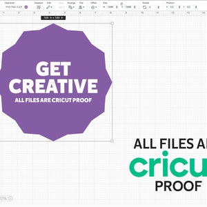 以下が含まれることがあります： 白地に「GET CREATIVE」と「ALL FILES ARE CRICUT PROOF」の文字が書かれた紫色の円。円のすぐ下に緑色の文字で「ALL FILES ARE cricut PROOF」と書かれている。