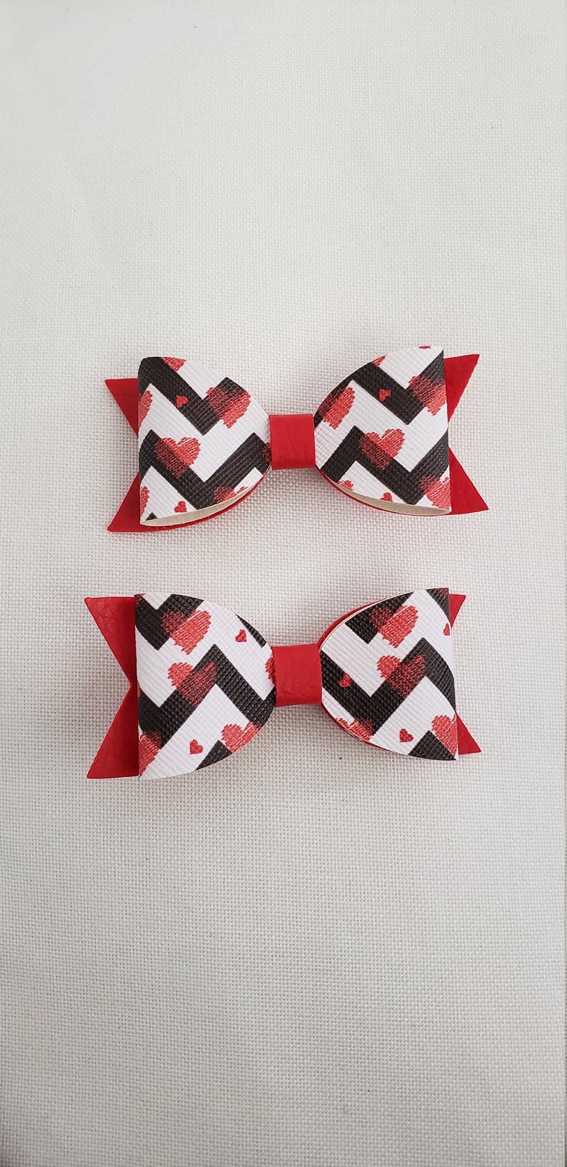 Valentine/'s Day bow love and hearts piggy tail bows Faux Leather Hair Bow