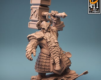 Dwarf Fighter Paladin with Battle Hammer Unpainted | 5 Sizes /Scales | Dungeons and Dragons Pathfinder