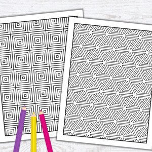 Peut inclure: Deux pages &agrave; colorier en noir et blanc. La premi&egrave;re page pr&eacute;sente un motif r&eacute;p&eacute;titif de carr&eacute;s dans des carr&eacute;s. La deuxi&egrave;me page pr&eacute;sente un motif r&eacute;p&eacute;titif de triangles.