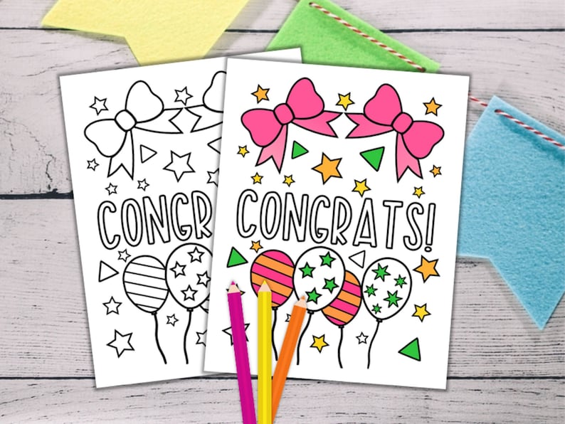 Puede incluir: Dos tarjetas para colorear imprimibles con un tema de felicitaci&oacute;n. Las tarjetas presentan globos, estrellas y lazos. El texto en las tarjetas dice "&iexcl;Felicidades!"