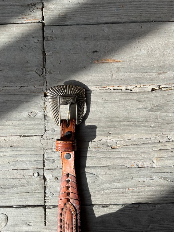 vintage tooled leather belt | vintage leather wes… - image 4