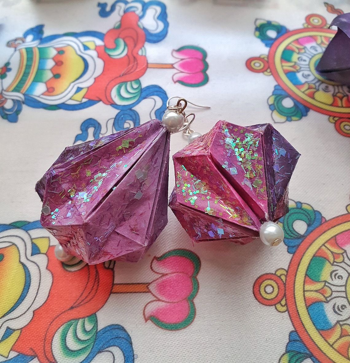 Orecchini di origami di diamanti. Rosa scintillante e viola. Etsy