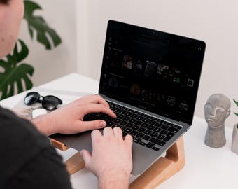 Holz Laptopständer für Schreibtisch, Macbook Air Stand, Natürlicher Laptopständer Holz, Geschenk für Gamer, Macbookständer Holz, Holz-Computerständer