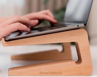 Massivholz Laptop Ständer, Ergonomischer Laptop Halter, Schreibtisch Organizer Zubehör, Individuell gravierter Laptop Riser, Tech Geschenk für Männer, Papa