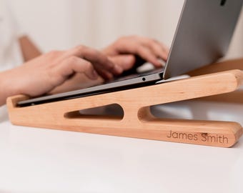 Laptop-Halter aus Holz, Ständer mit individueller Gravur, Arbeitsplatz-Geschenkidee, faltbarer Laptop-Halter, Vatertagsgeschenk, minimalistische Schreibtischeinrichtung