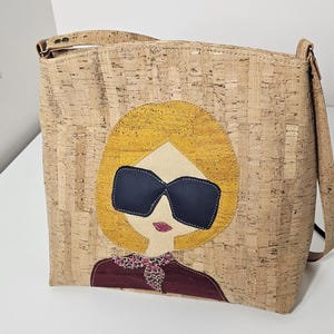 Bolso de mano de corcho, piel ecológica.