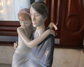 Figurine LLADRO' Fille Mari Du Sud 19x16cm Porcelaine