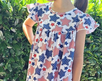 Rot Weiß und Blau Patriotische kleine Mädchen Flattern Ärmel Weiche Baumwolle Kleid, Unabhängigkeitstag Picknick Kleid Boutique Kleidung