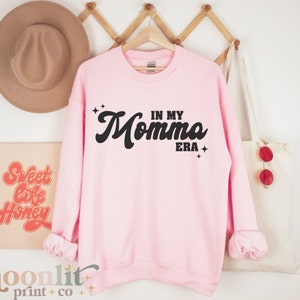 In My Momma Era Gildan Crewneck Retro Momma Sweatshirt Swiftie Momma Gift For Mom Mother's Day Sweatshirt Pregnancy Announcement Gift