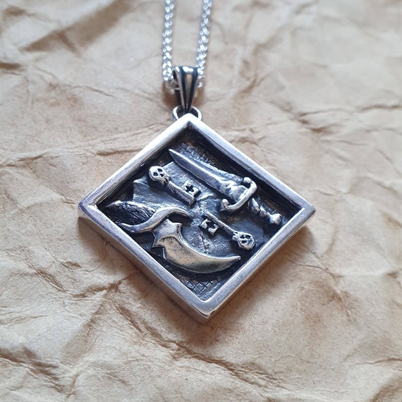 Dungeons and dragons necklace deals