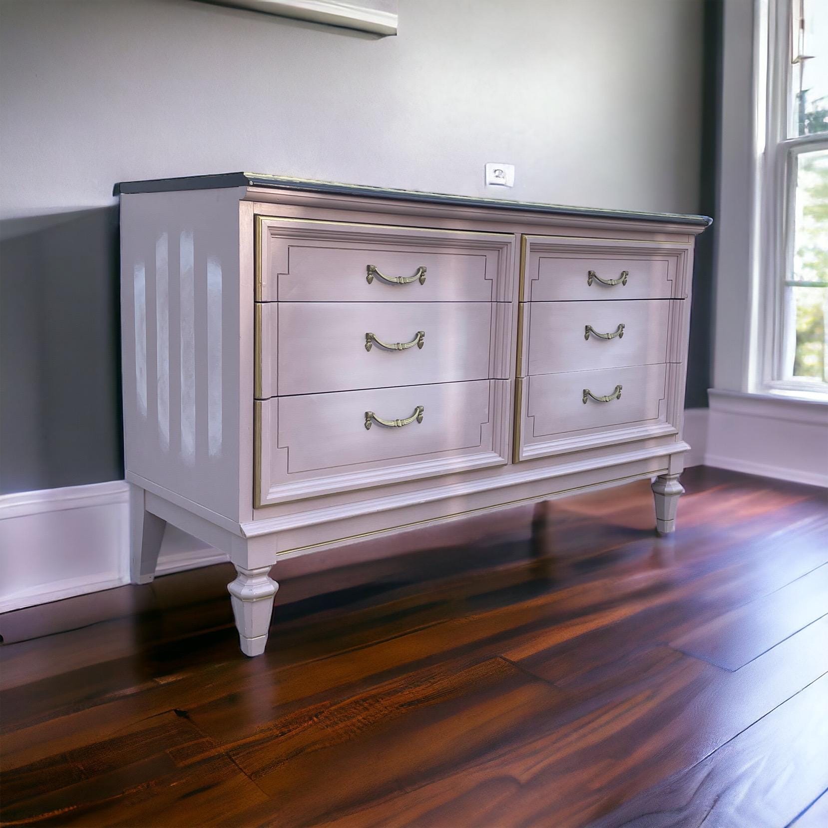 Preciosa cómoda vintage rosa, cómoda moderna de mediados de siglo, muebles Mcm, muebles de dormitorio rosas, madera maciza, cómoda baja, cómoda de seis cajones