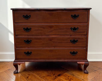 Cómoda vintage estilo Reina Ana, cajonera de caoba con cuatro cajones y patas cabriolé, muebles de dormitorio de estilo neocolonial, baúl de madera maciza.