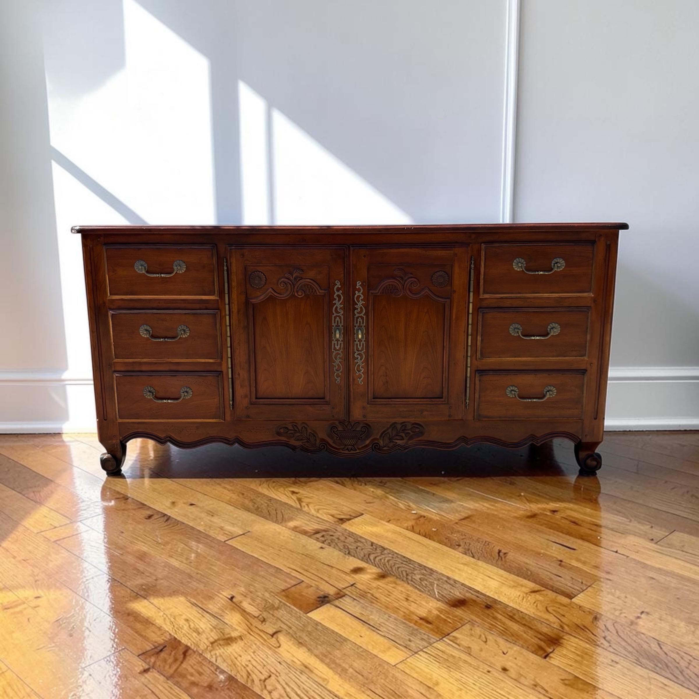 Drexel Heritage Credenza - Etsy