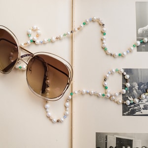 Perle Des Lunes Mask/Glasses Chain, Pearl Sunglasses chain, beaded chain, pastel coloured chain, freshwater pearl and agate chain image 1