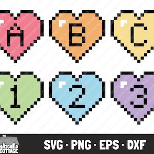 Puede incluir: Seis corazones de pixel art con diferentes colores y letras o números en su interior. Los corazones son rosa, naranja, amarillo, verde, azul y morado. Las letras son A, B, C, y los números son 1, 2, 3.