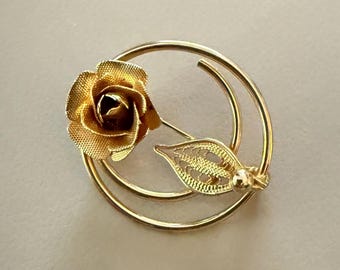 Vintage Sarah Coventry Gold Tone Rose Brooch | Textured Floral Circle Pin | Mid Century Flower Brooch | Romantic Gift