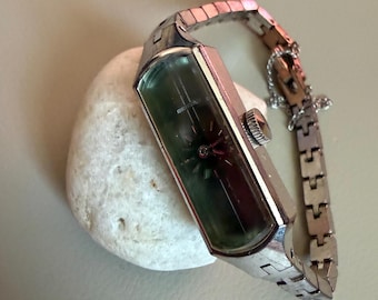 Vintage Seiko Women's Manual Wind Watch | Green Dial | Japan 1520-3669 | Retro Silver Tone Bracelet Watch | 1970s Seiko