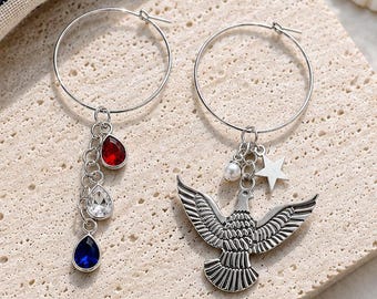 Americana Charm-örhängen • Vattentäta patriotiska örhängen i rostfritt stål • Smycken med 4 juli-motiv • Hypoallergena örhängen med CZ-motiv