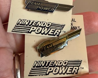 Vintage 1988 Nintendo Power "Team Power" Official Member Pin | Original Nintendo Power Subscriber Pin with Backing Card