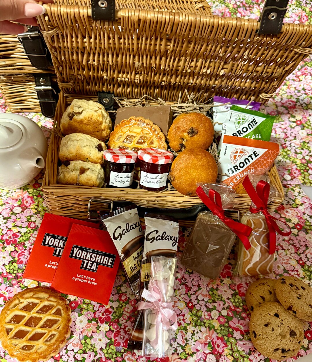 Afternoon Tea Gift Hamper | Scones, Cakes, Jam, Tea, Hot Chocolate ...