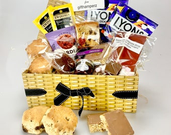 Traditioneller Nachmittagstee-Geschenkkorb | Scones, Gebäck, Tees, Konfitüren, heiße Schokolade