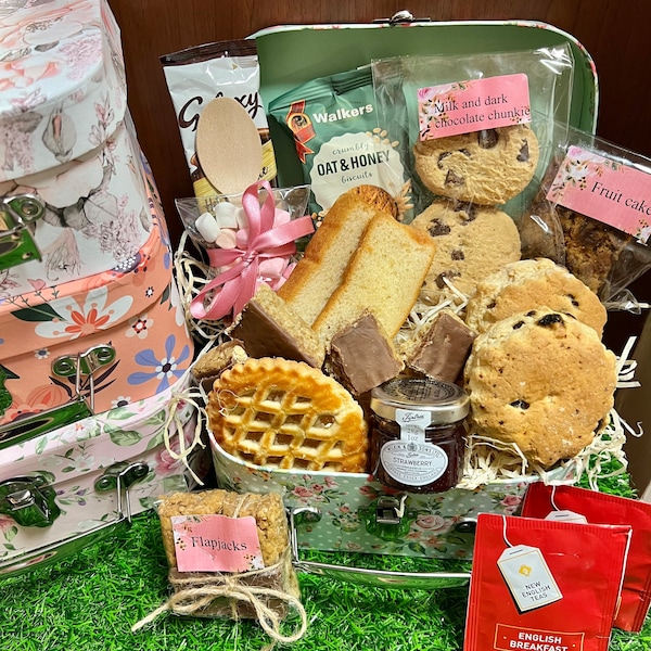 Deluxe Afternoon Tea Food Hamper Box  2-6 people fabulous treat  Tea, Scones, Pastries, Flapjacks, Teas, Preserves, fathers day