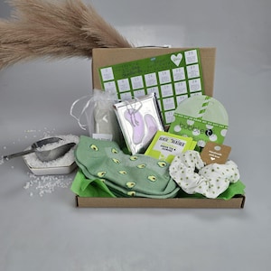 Coffret cadeau boîte aux lettres Self Care, masque matcha, chaussettes, thé, chouchou