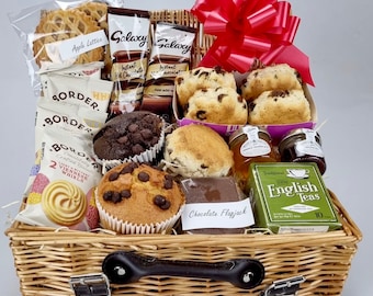 Luxury Afternoon Tea Hamper Gift – Wicker Basket, Scones & Pastries