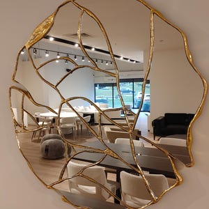 Miroir artisanal en feuille d'or - Décoration murale unique, Boho Chic