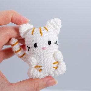 Little Cat amigurumi pattern. Quick cat crochet project. Fast amigurumi kitty animal