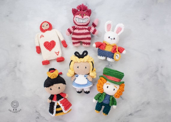 不思議の国のアリス　チェシャ猫　ハートの女王　白うさぎ　クリスマスオーナメント 不思議の国のアリス チェシャ猫 ハートの女王 白うさぎ クリスマス