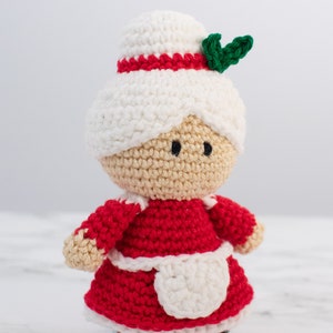 Crochet Mini Mrs. Claus amigurumi pattern Mrs. Claus Christmas ornament crochet pattern Video tutorial image 3